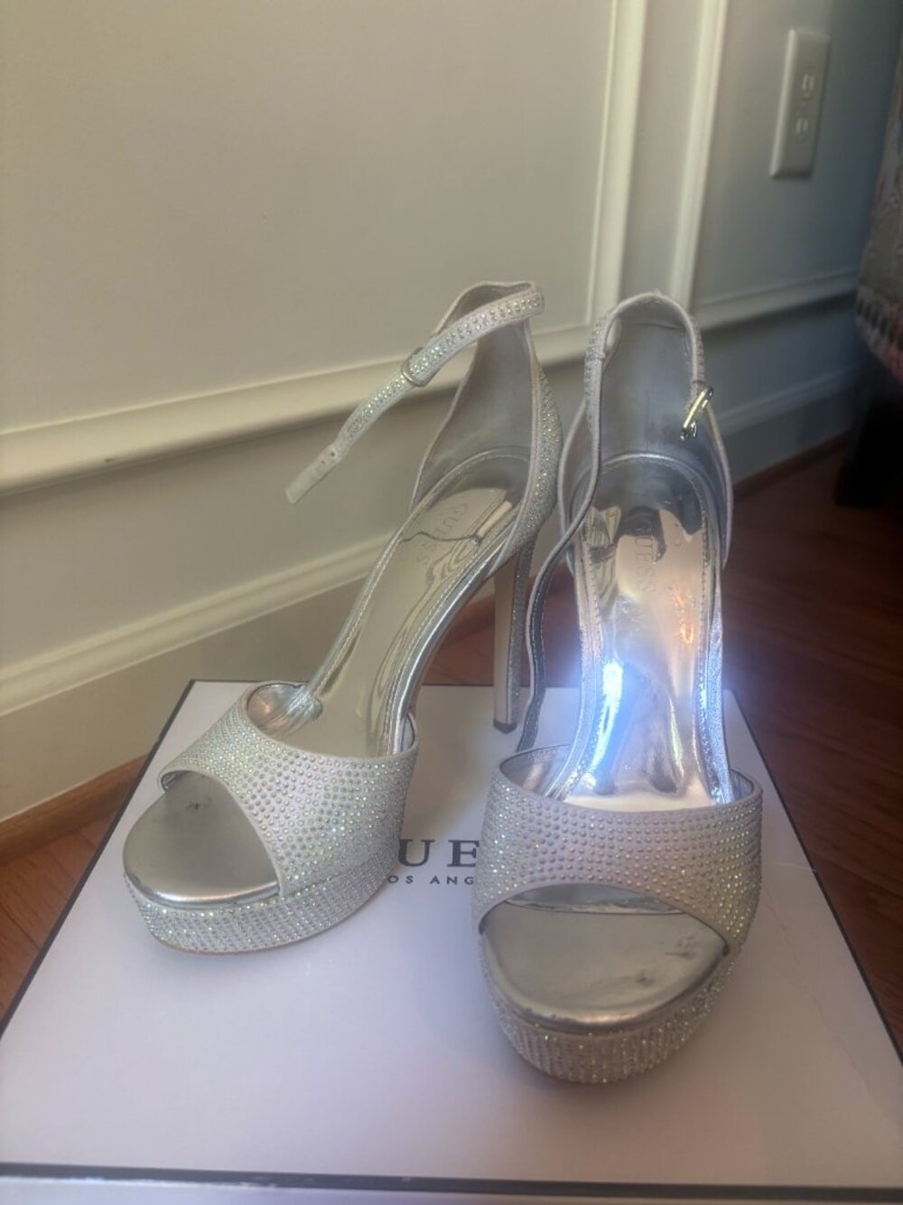 GUESS Silver Rhinestone Platform Heel Size 7.5 - Picture 2 of 7